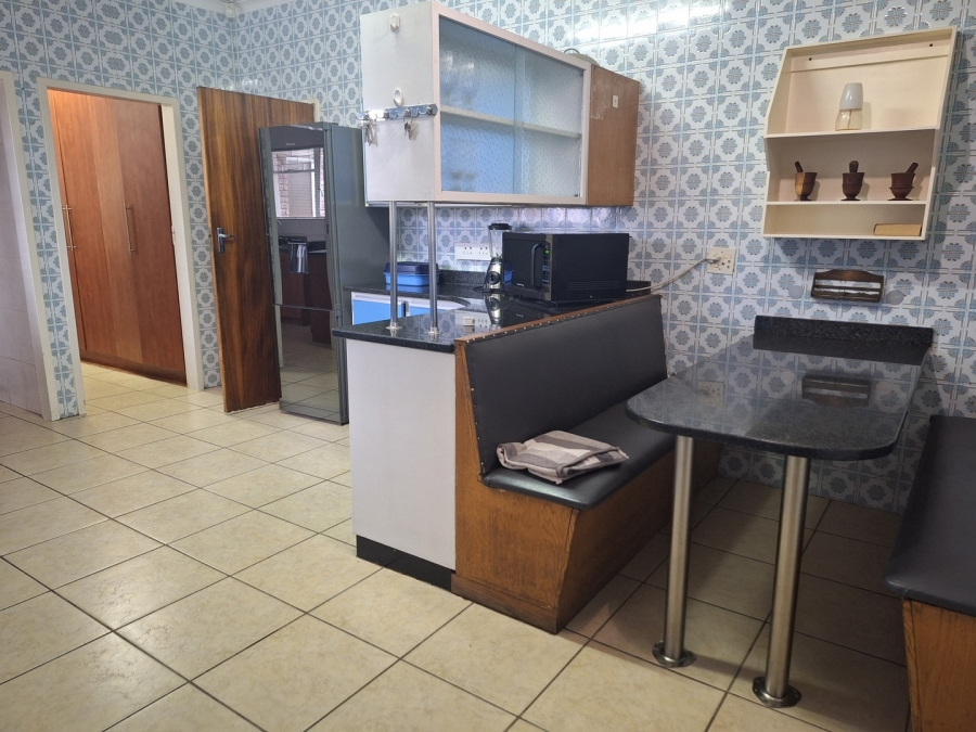 5 Bedroom Property for Sale in Mohadin North West